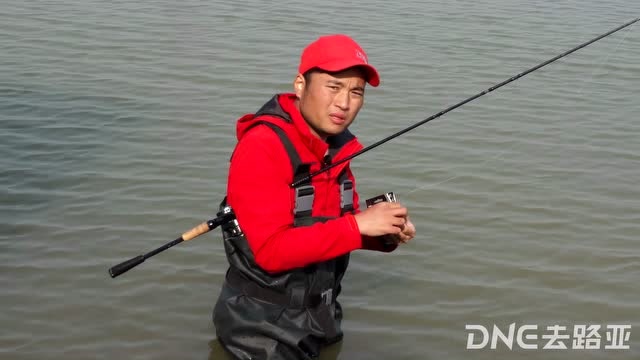 【视频】DNE去路亚——麦子破军作钓海鲈初体验！_视频封面