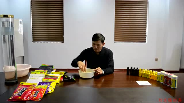 【视频】刘志强大师天下黑坑爆护开饵方法（上）_视频封面